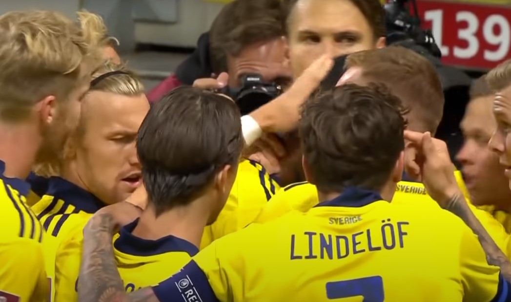 Сборную Швеции устроит только три очка в матче на “Ла Картухе”