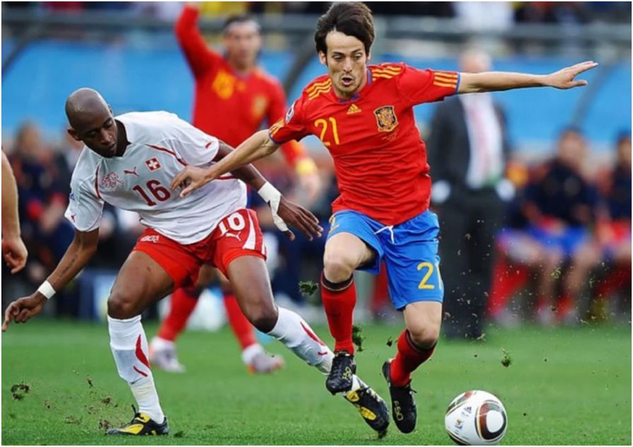 España apunta a registrar una amplia victoria en su primer encuentro con Costa Rica