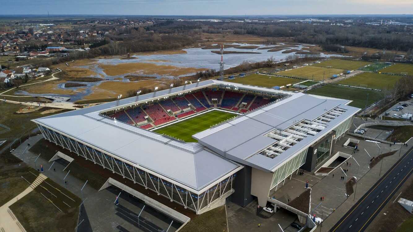 Стадион «МОЛ Арена Шошто» в венгерском Секешфехерваре